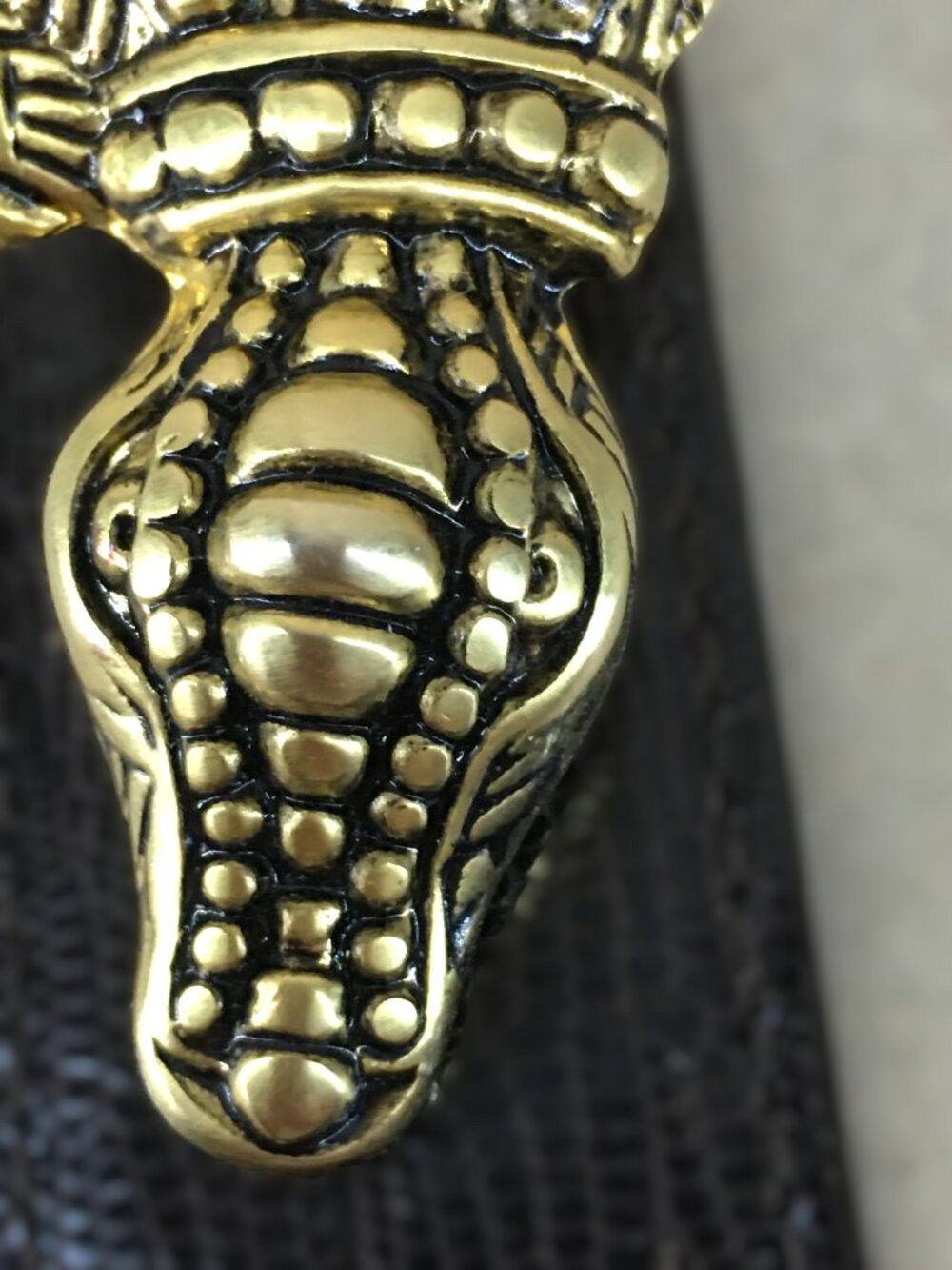 Vintage CARLISLE Alligator Buckle Belt - size small 🐊 Reptile Embossed 80s - Picture 9 of 15